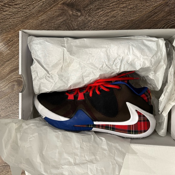 Nike Zoom Freak 1 x Coming To America Employee of the Month 2020 - Picture 6 of 8